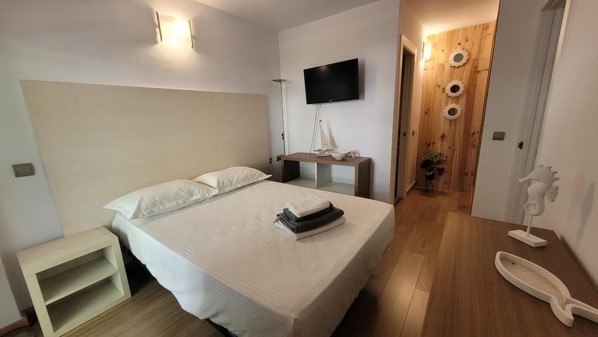 Platan Apartment Салоу Екстер'єр фото